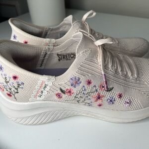 Skechers Slip-ins Ultra Flex 3.0 Sweet Blossom Embroidered Sneakers